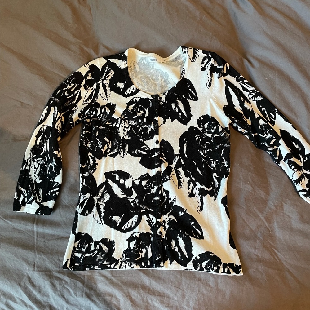 Ricki’s flower cardigan